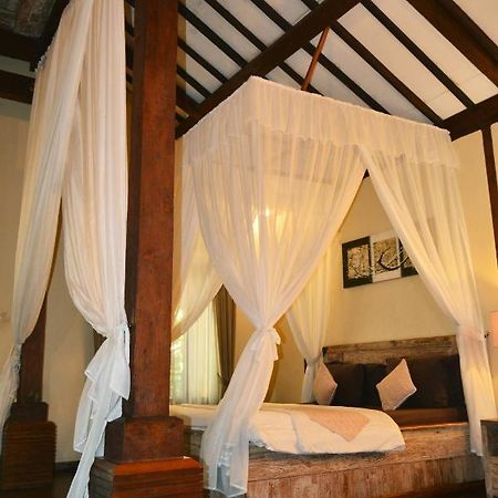 Joglo Villa Bali Penatih Екстериор снимка