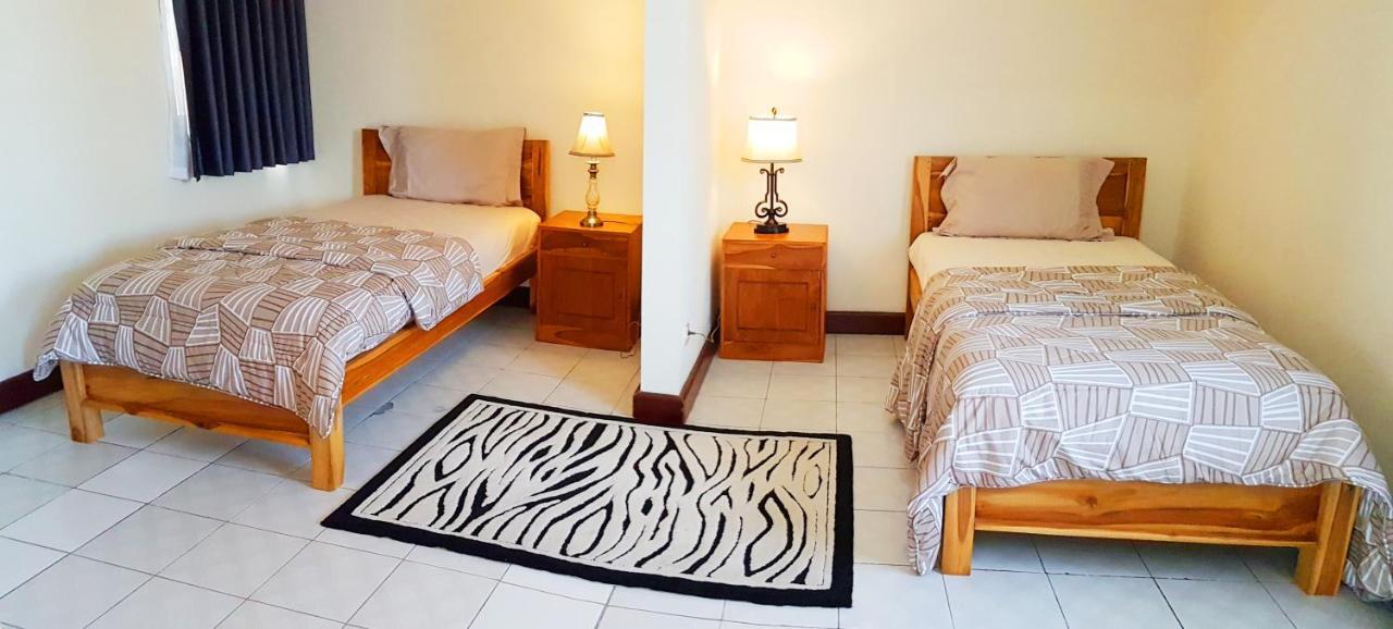 Joglo Villa Bali Penatih Екстериор снимка